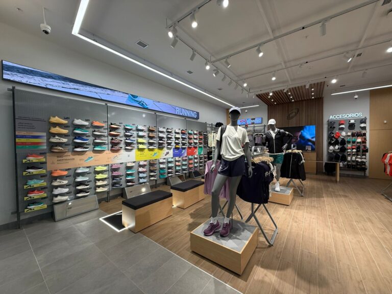 19 Asics