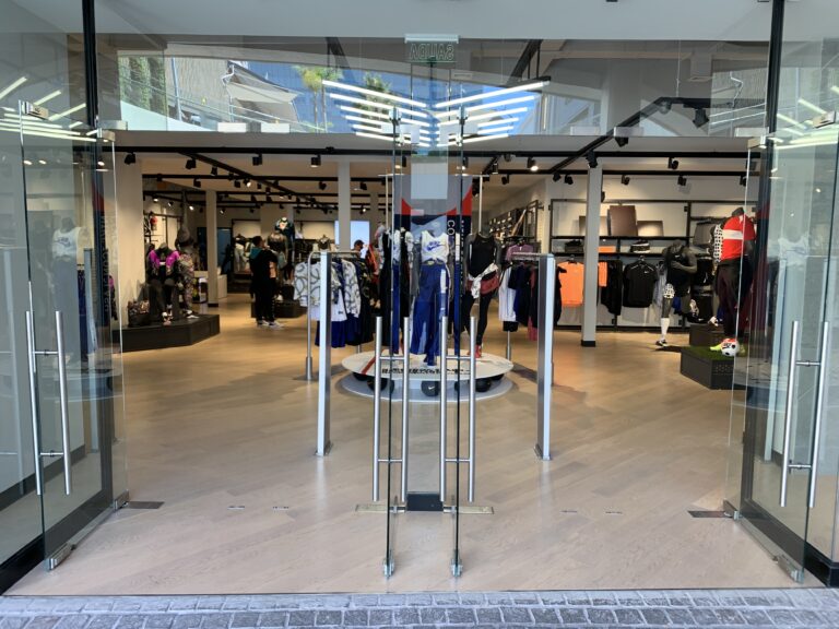 2 Nike Parque Arauco