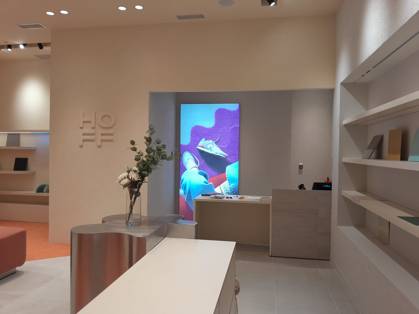 3 HOFF Costanera Center