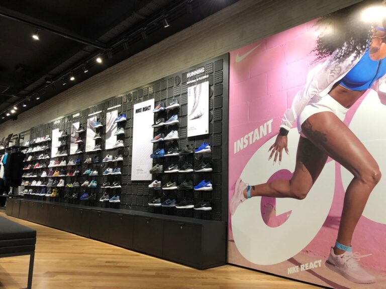 9 Nike Imperio