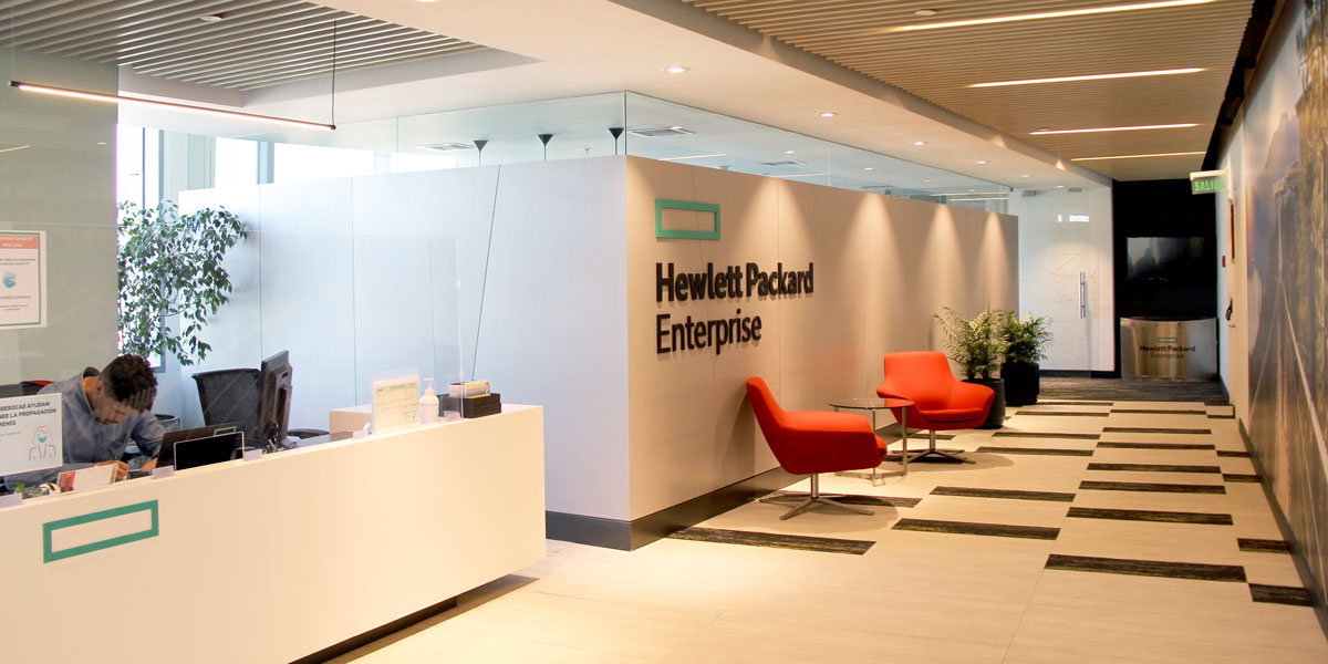Oficinas Hewlett Packard en Chile diseñadas por Urbina Group